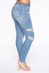 Justine Distressed Ankle Jeans - Light Blue Wash