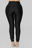 Curves For Days Leggings - Black